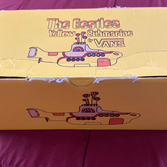 RARE Yellow Submarine LE Vans - Picture 10 of 15